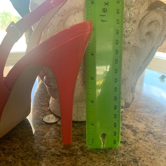 BCBG Coral Patent heels with wedge. Worn once 💕original box - Picture 6 of 7